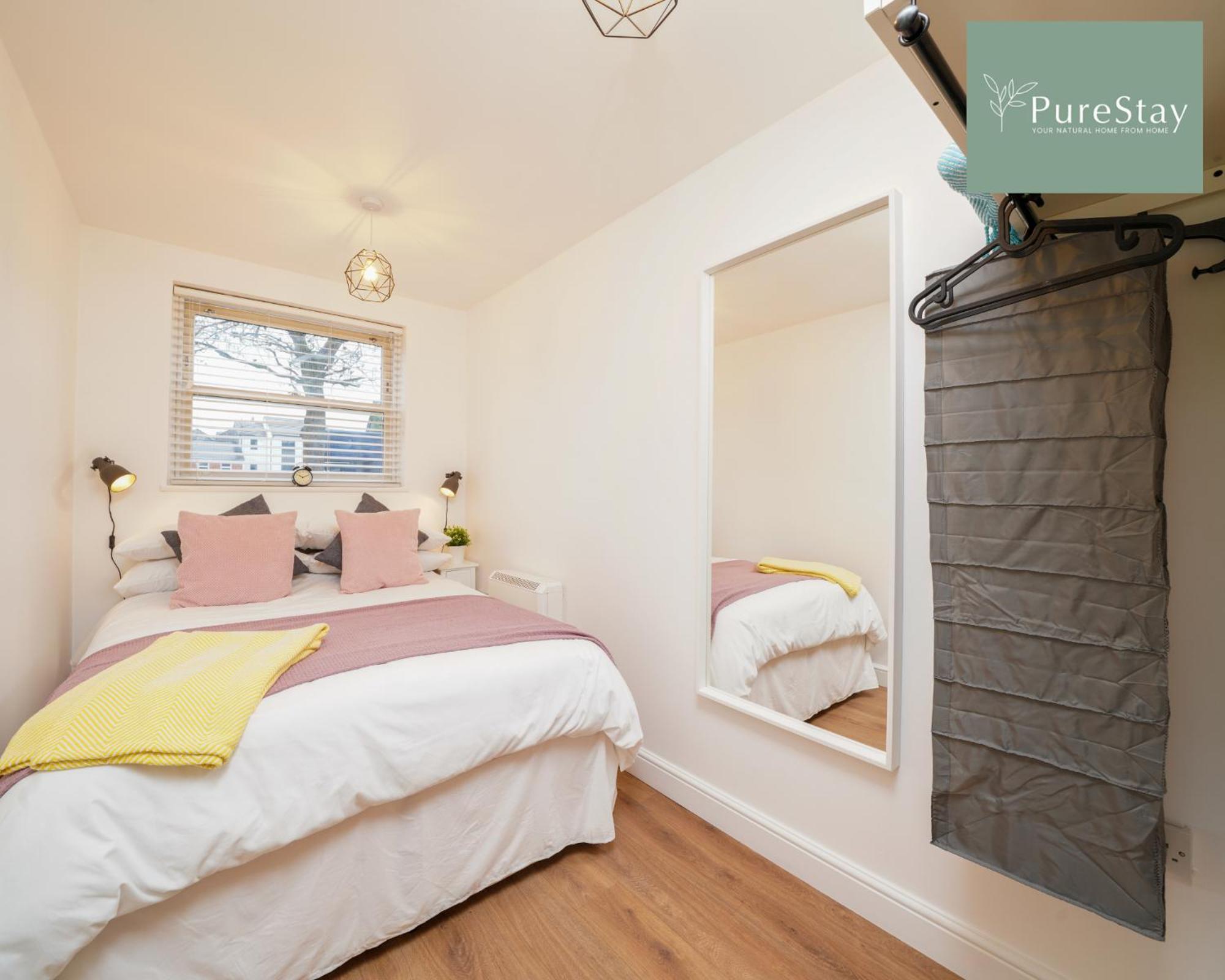 Stunning Two Bed Leamington Apartment With Free Wifi By Purestay Short Lets & Serviced Accommodation Leamington Spa Exterior foto